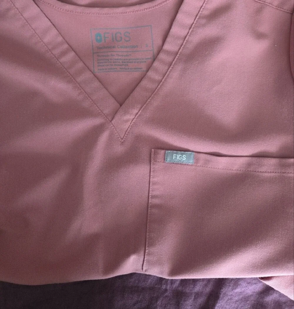 Figs Dusty Rose Scrub Set - Top & Joggers