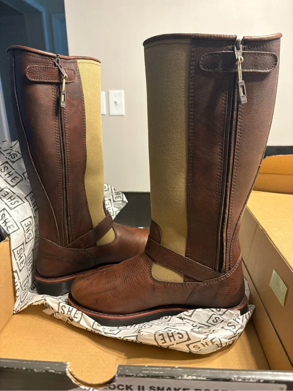 She Outdoor brand new