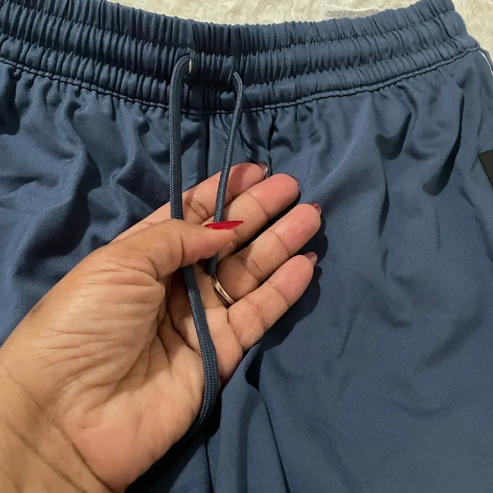 Converse size outings shorts