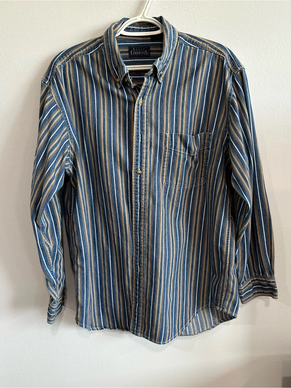 Basic Editions Men’s Striped Button Down Shirt Medium Blue Tan 100% Cotton