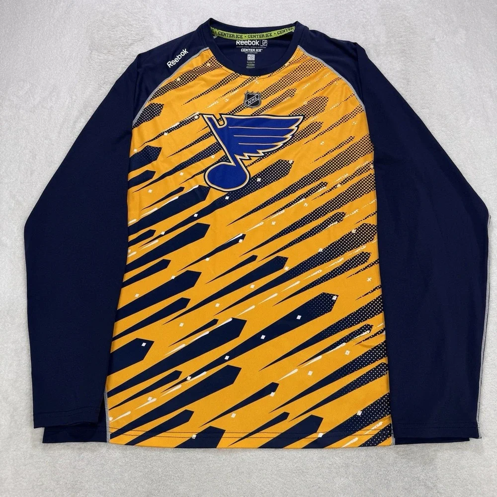 Reebok pullover shirt