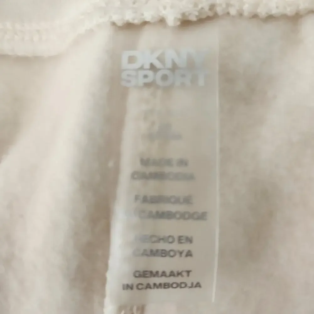 Dkny waist 15
