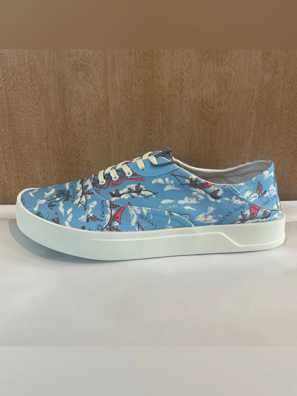 OluKai x Kahala Tradewind Ocean Spray Outrigger Mens US 11.5 Beach Hawaii Shoes