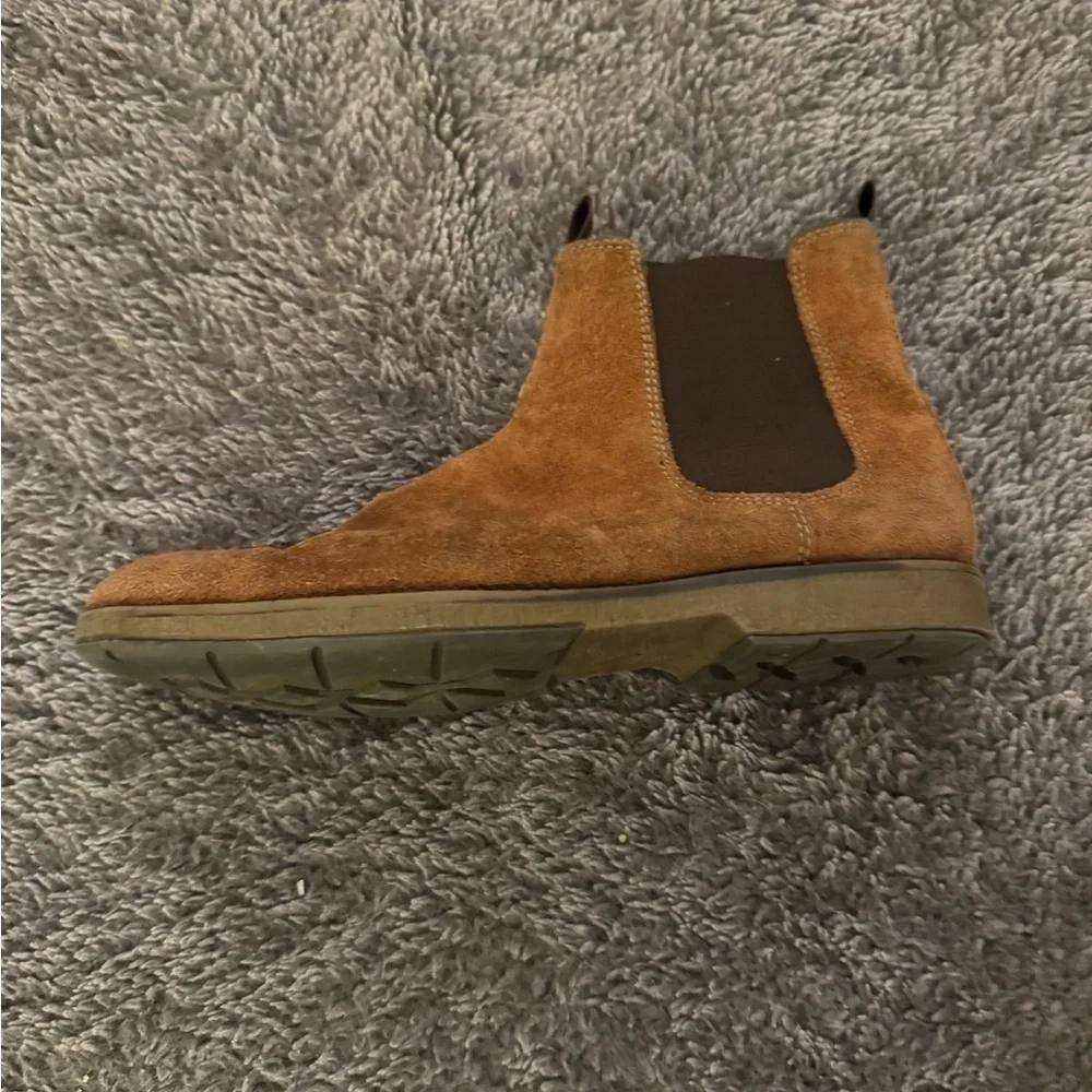 CLARKS Men's Brown Suede Chelsea Boots