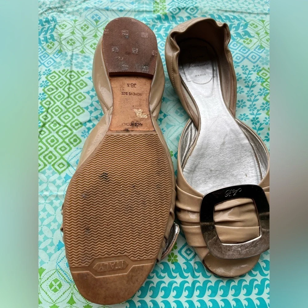 Roger Vivier Beige Flats with Silver Buckle