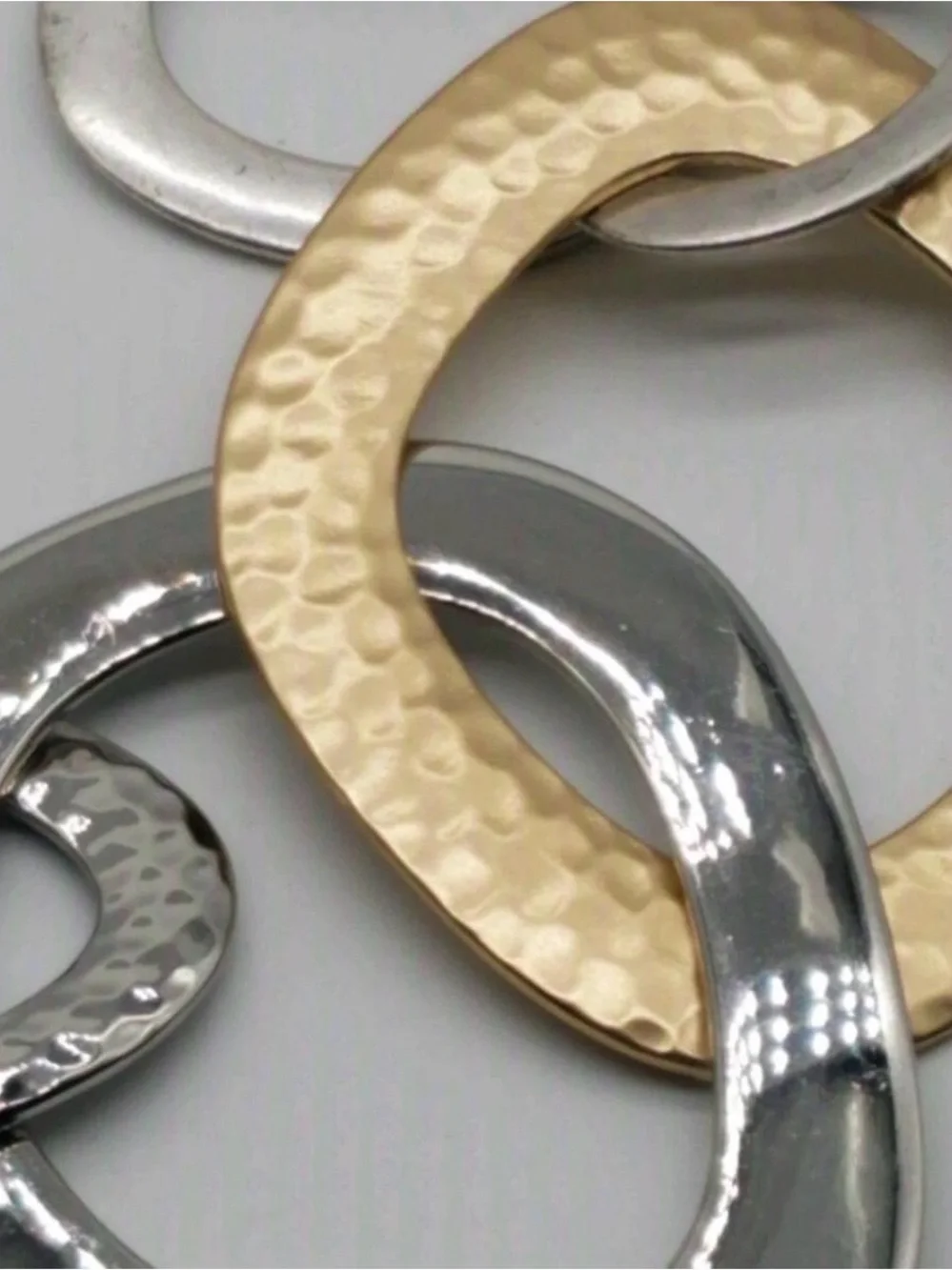 Chicos bold oval