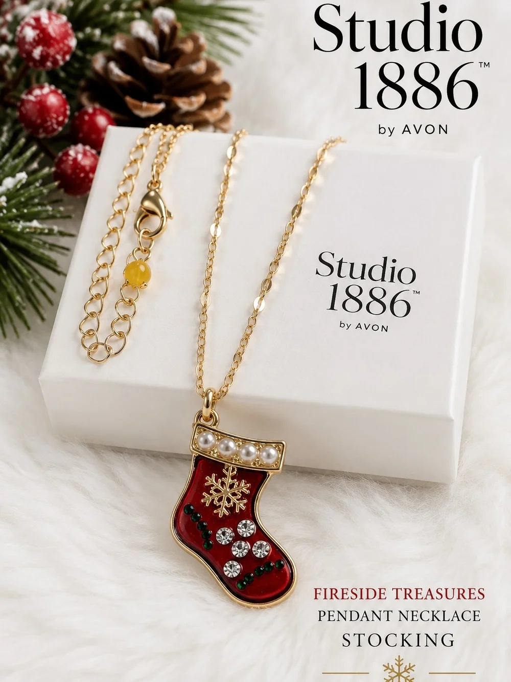 Studio 1886 by Avon Fireside Treasures Stocking Pendant Necklace NIB Christmas
