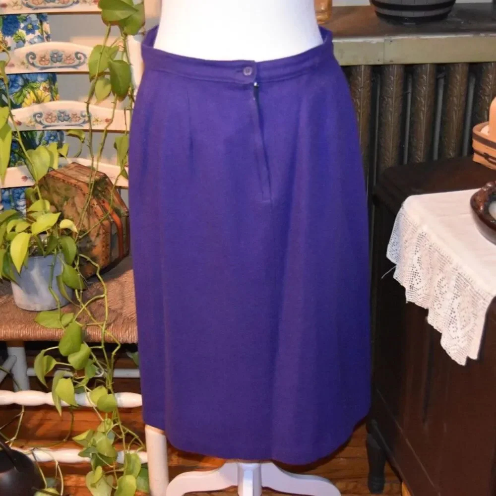 N/A vibrant purplish