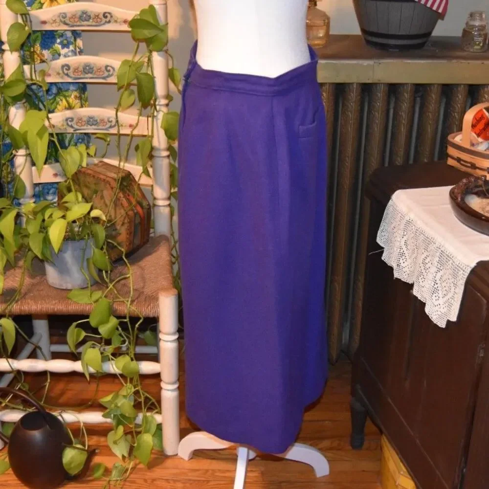 N/A vibrant purplish