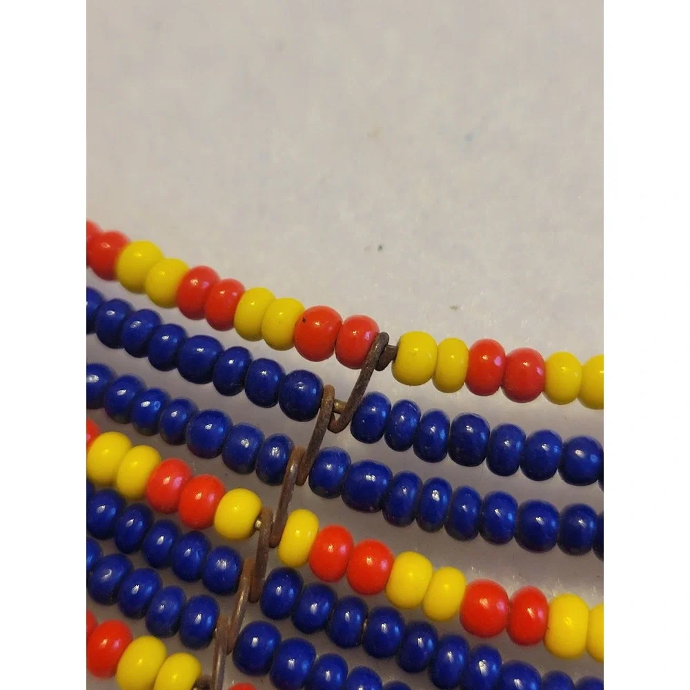 Unbranded beaded collar