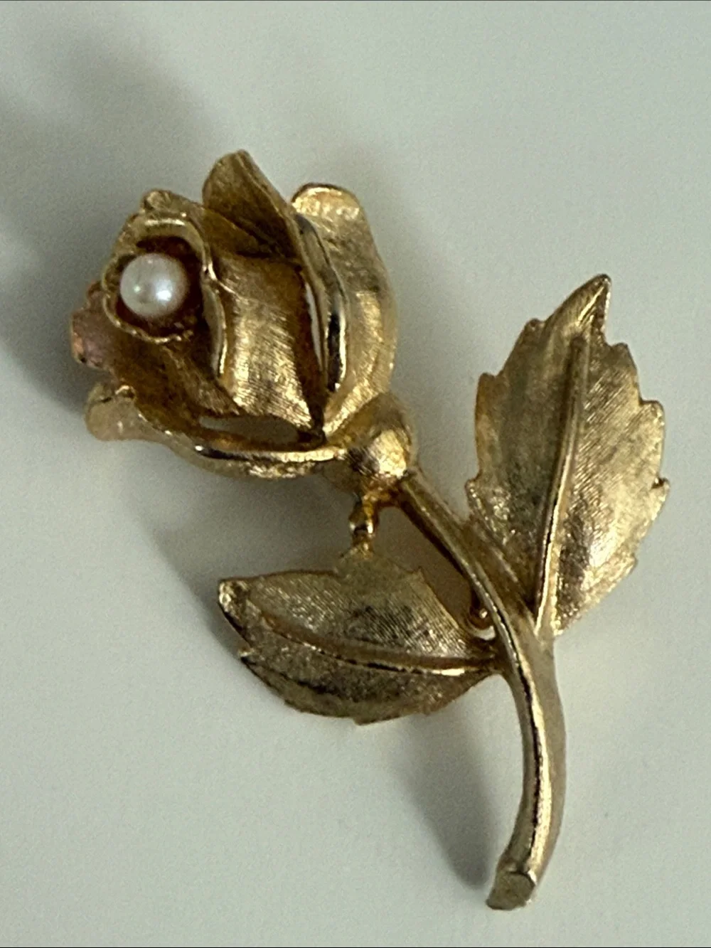 N/A elegant gold