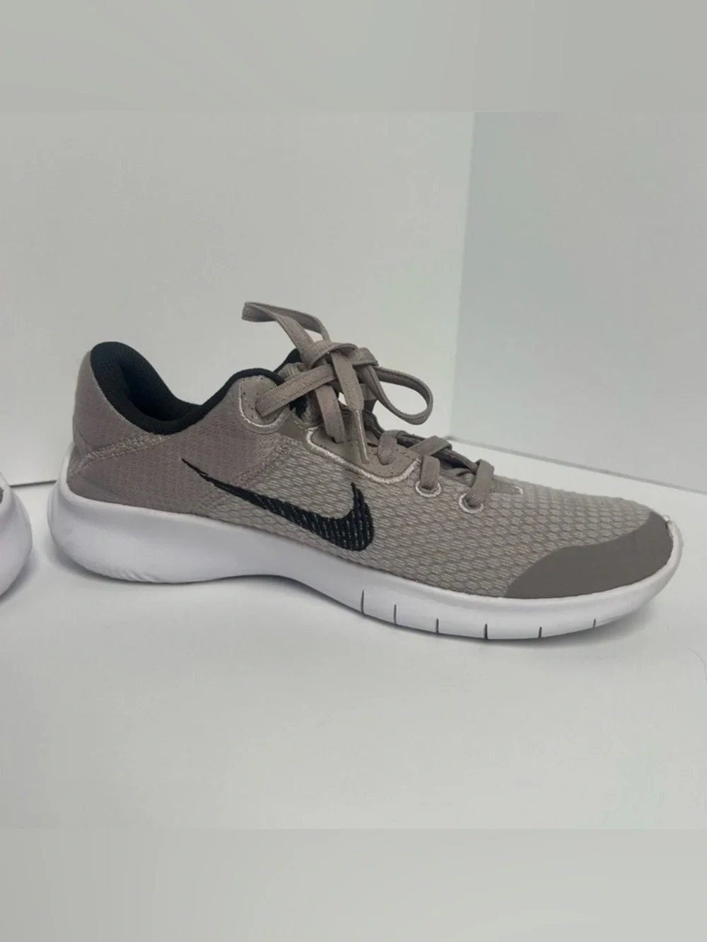Nike Flex Experience Run 11 Next Nature Amethyst Ash Grey Women Size 7