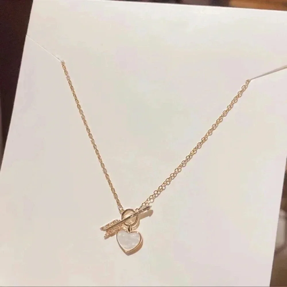 HP 🎉 Gold Arrow Cupid Heart Necklace