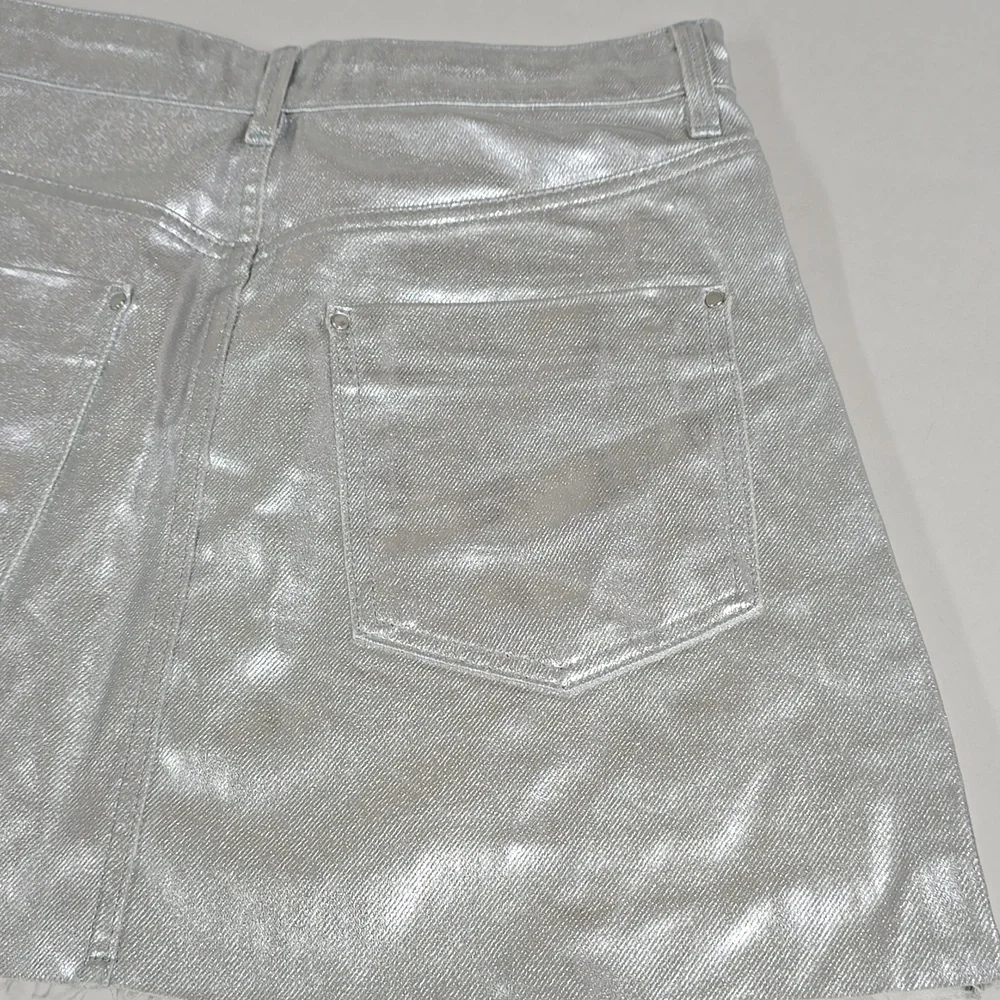 NEW WOMAN HIGH WAIST SILVER MINI SKIRT FRAYED HEM SILVER