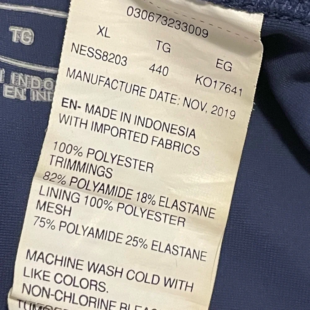 Nike color navy