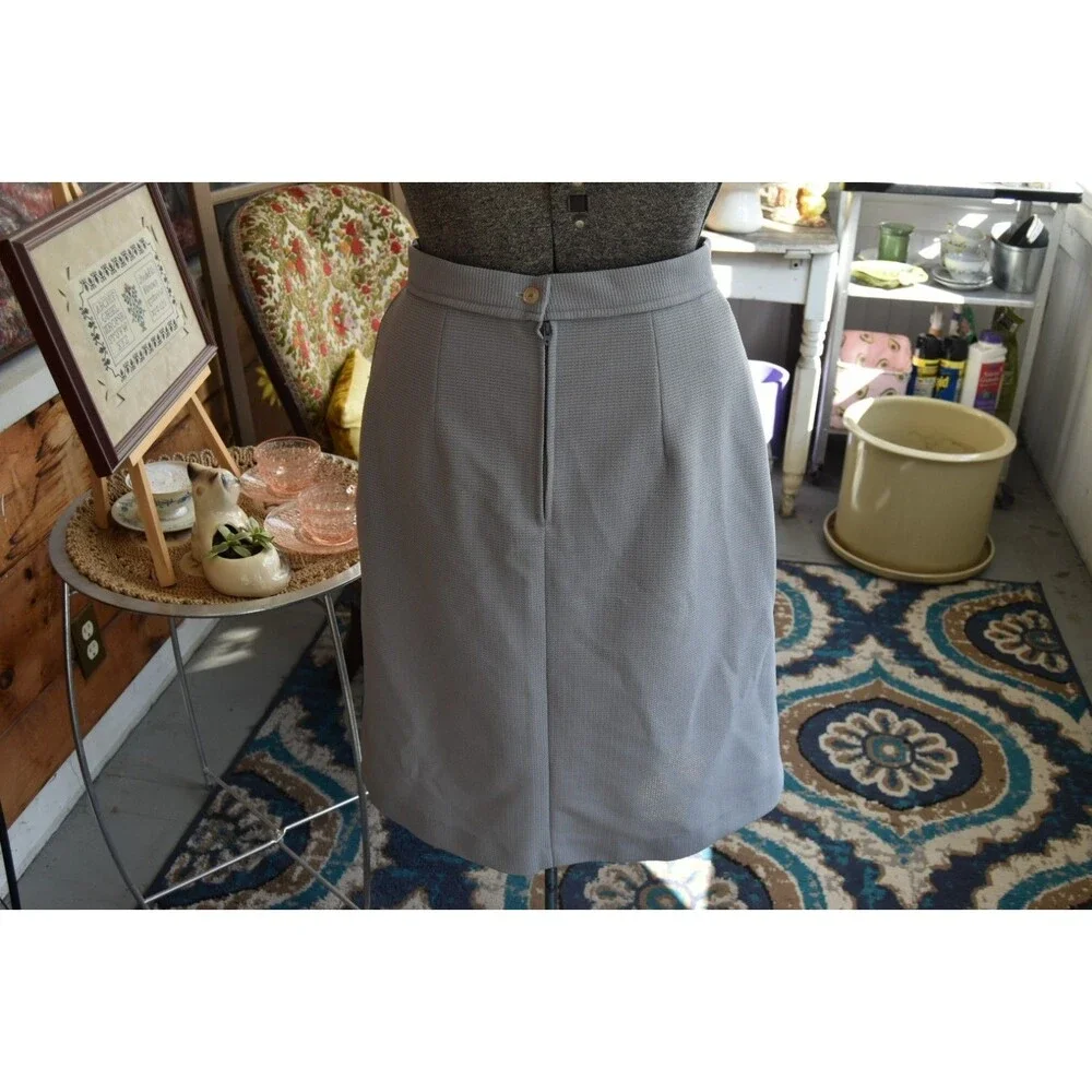 Daisys Originals live before skirt