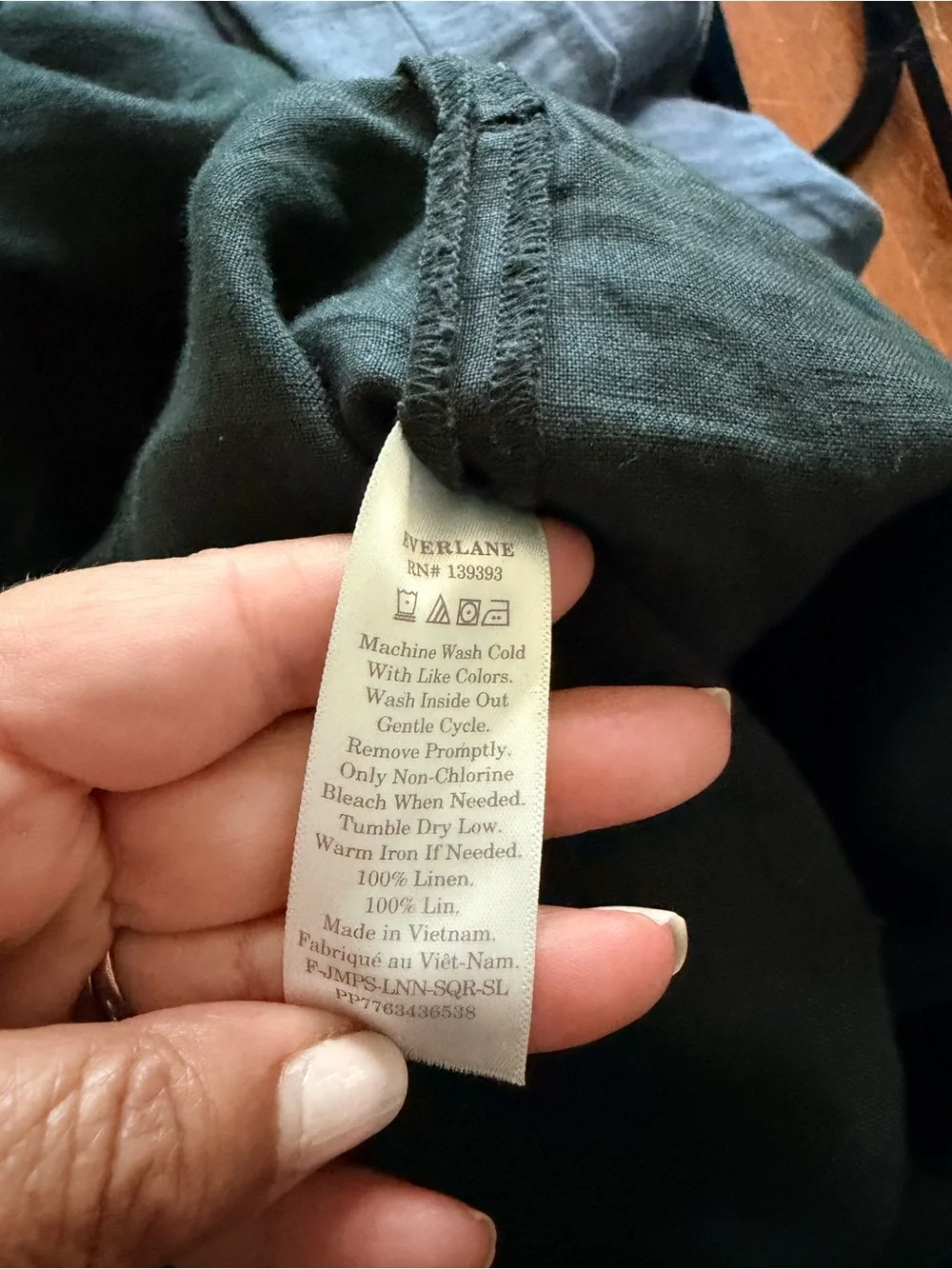Everlane sleeveless square