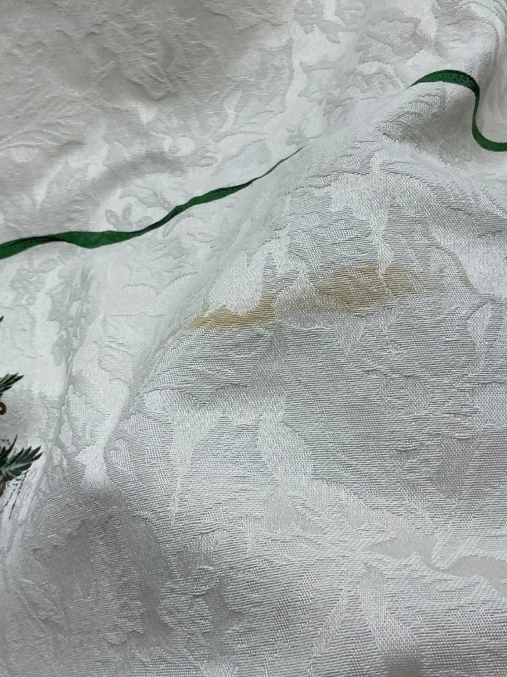 Spode measures slight tablecloth