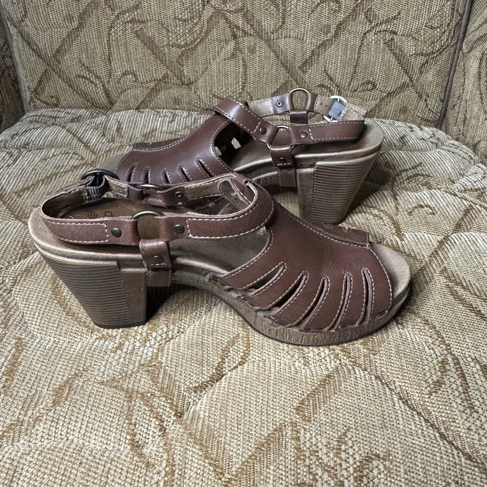 Dansko Sandals Womens‎ 40 US 9.5-10 Brown Platform Heels Slingback