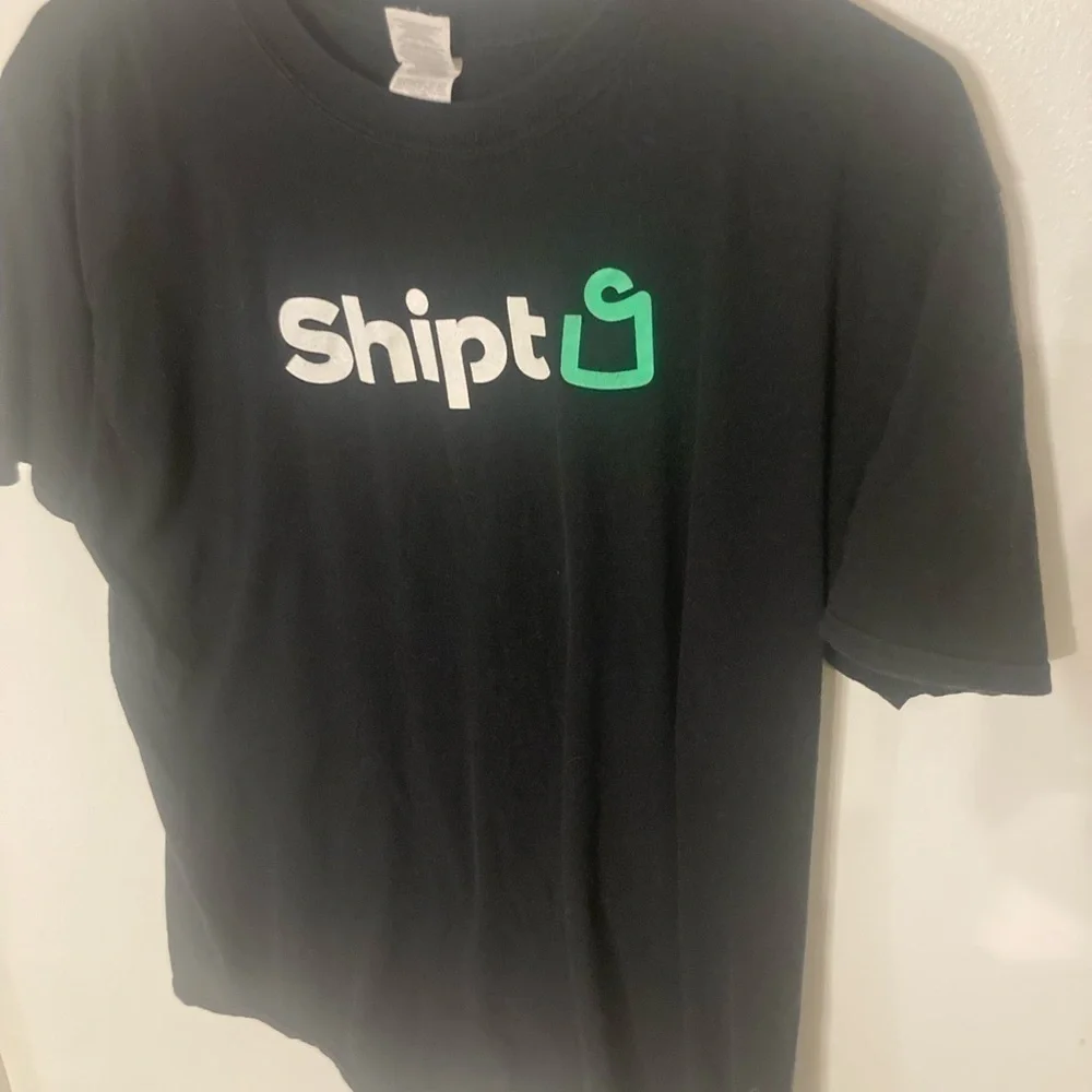 Shipt Shopper gear. 7 T-shirts. 6 of them are size XL & 1 of them is size L