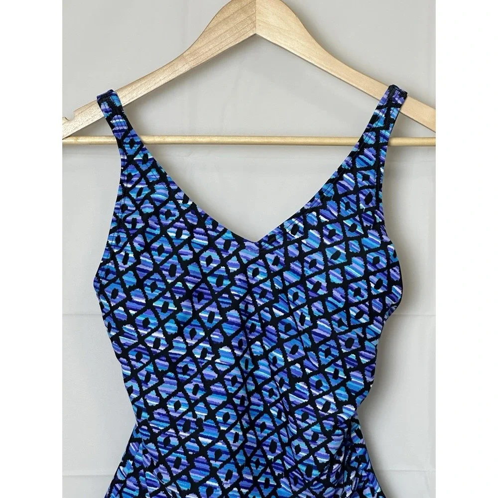 Speedo One Piece Performance Swimsuit Size 8 Blue Purple V Neck Beach Wear