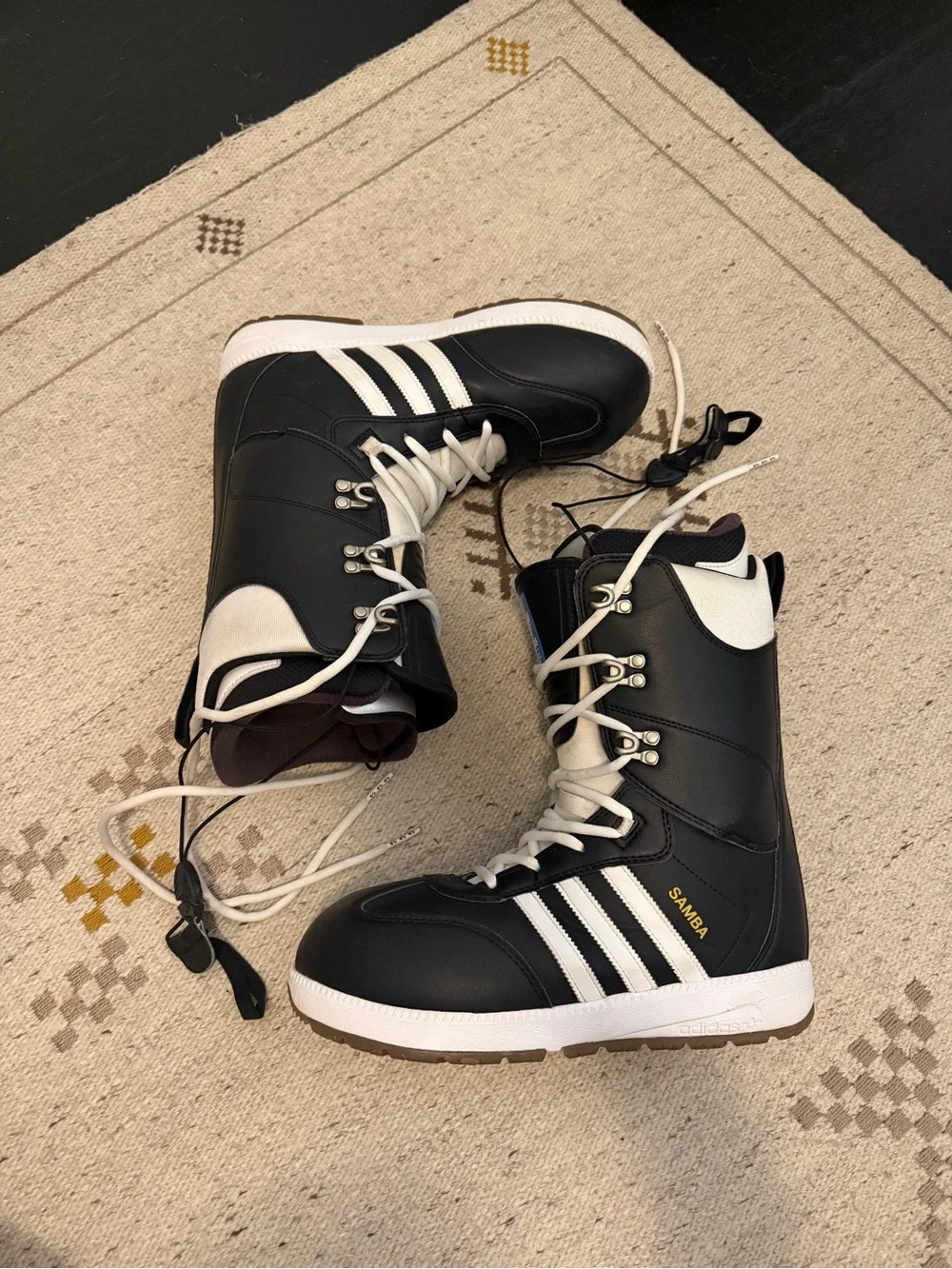 M10 - Adidas Samba Snowboard Boots - Black & White