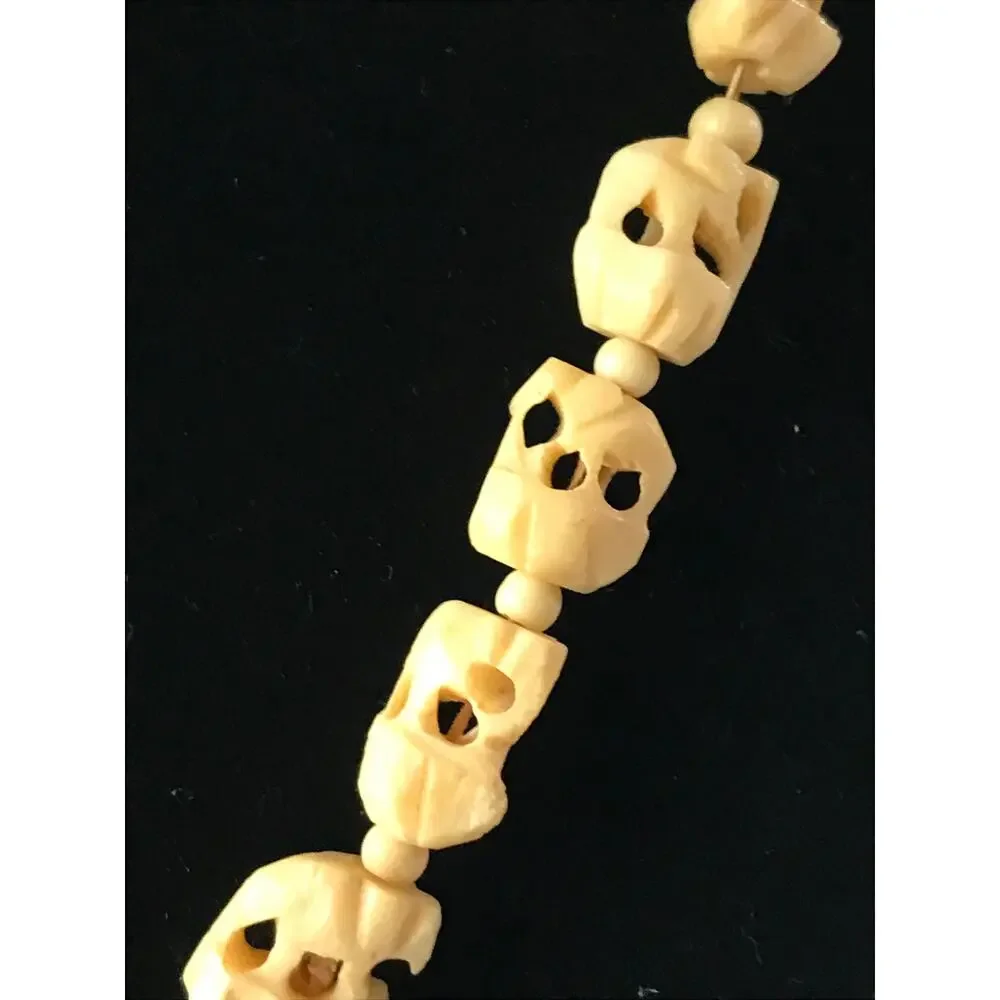 Vintage Carved Bone Elephant Necklace With Bone Barrel Twist Closure 16 Inches