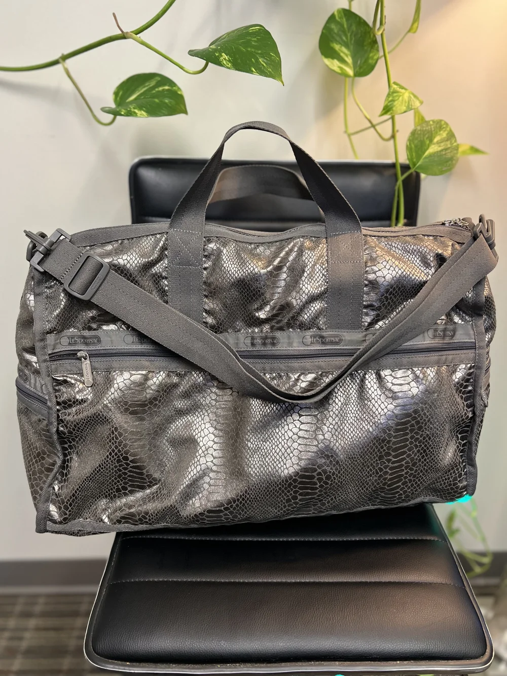 Lesportsac metallic bweekender
