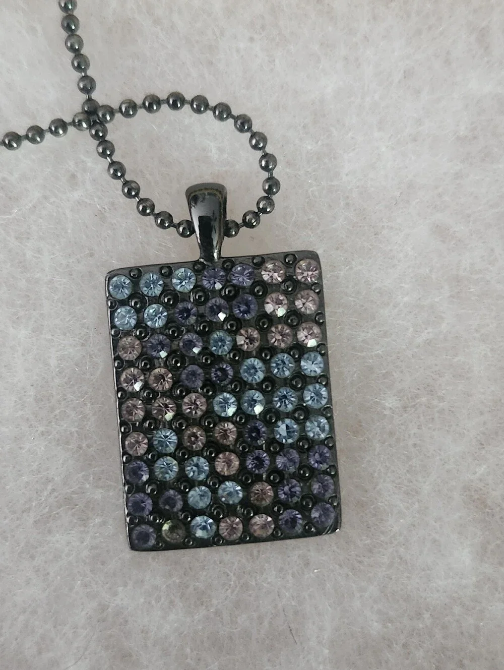 Guess necklace rectangular