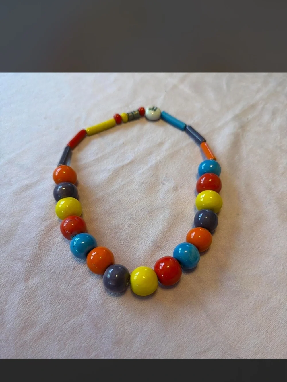 Parrot Pearls vintage Multi-colored ceramic beaded necklace with twist closure
