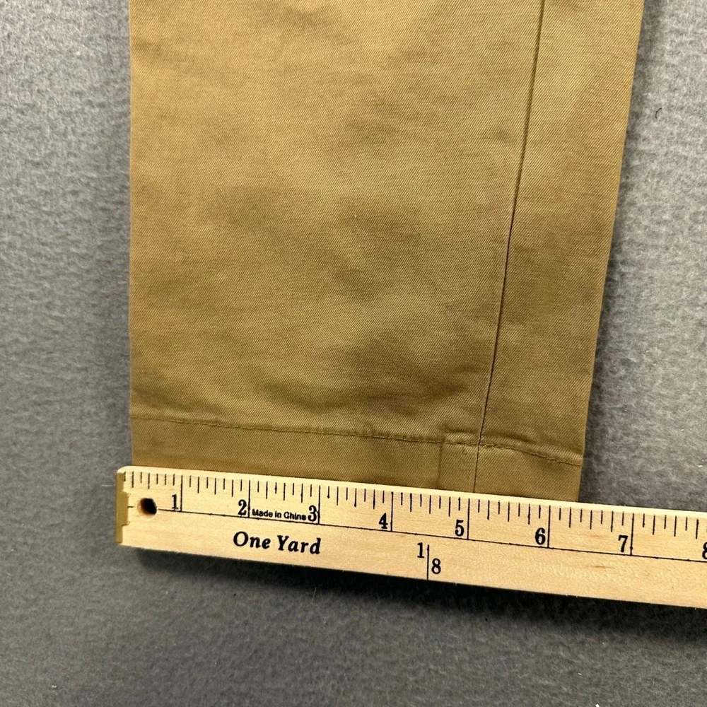 Banana Republic measures 32x31