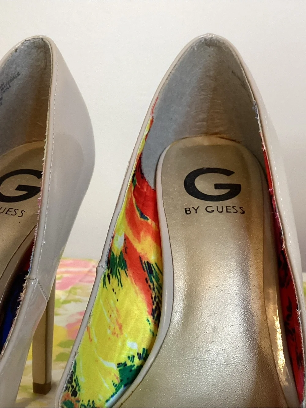 G by Guess classic outside