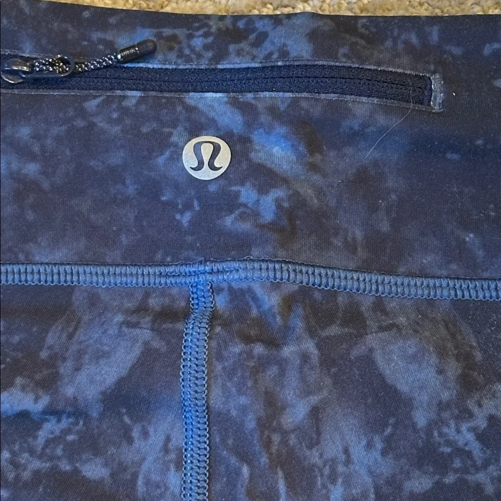 Lululemon Blue Cropped Leggings Small EUC