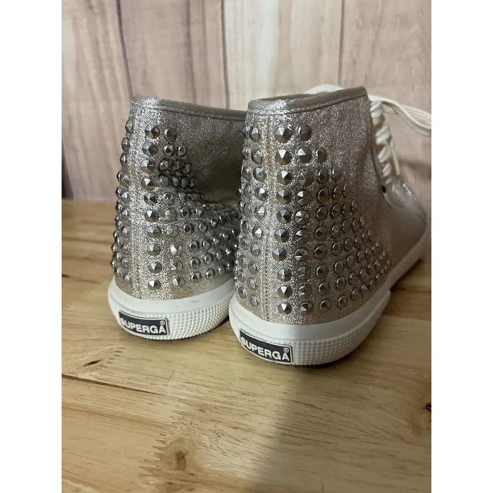 Superga that top