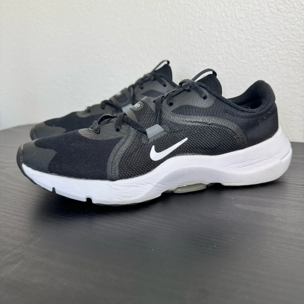 Nike black size white