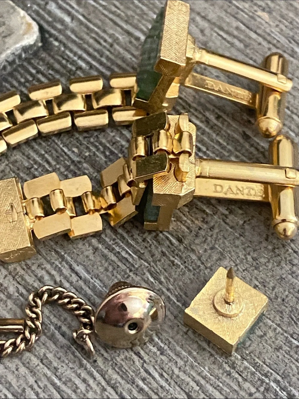 Vintage dante’ gold
