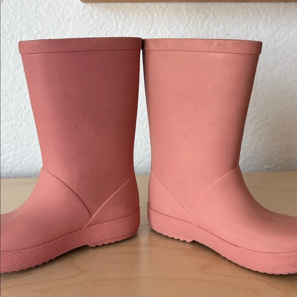 Zara play due