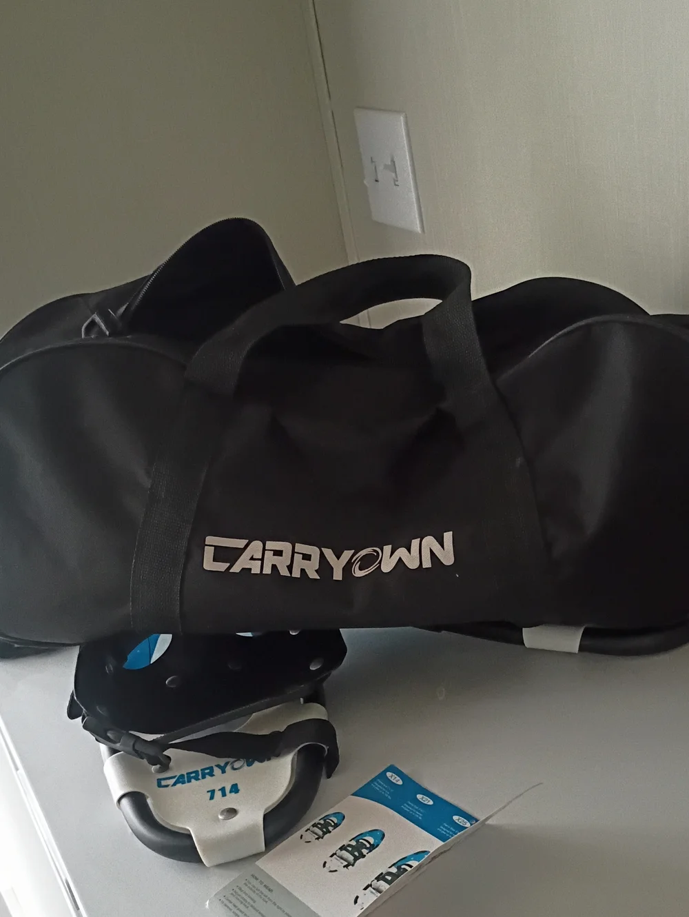 CarryOwn 714 snowshoes