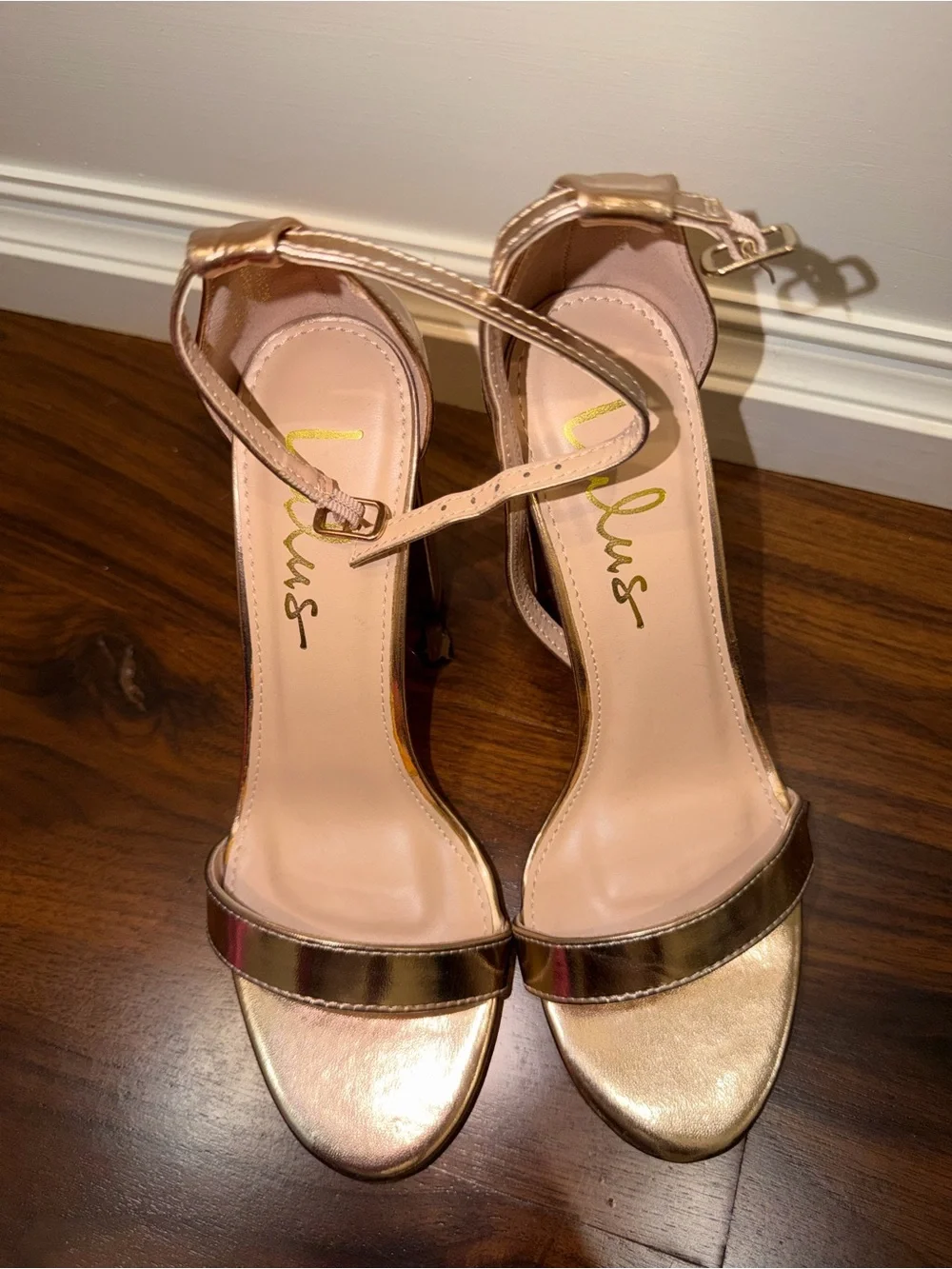 Lulus elegant metallic