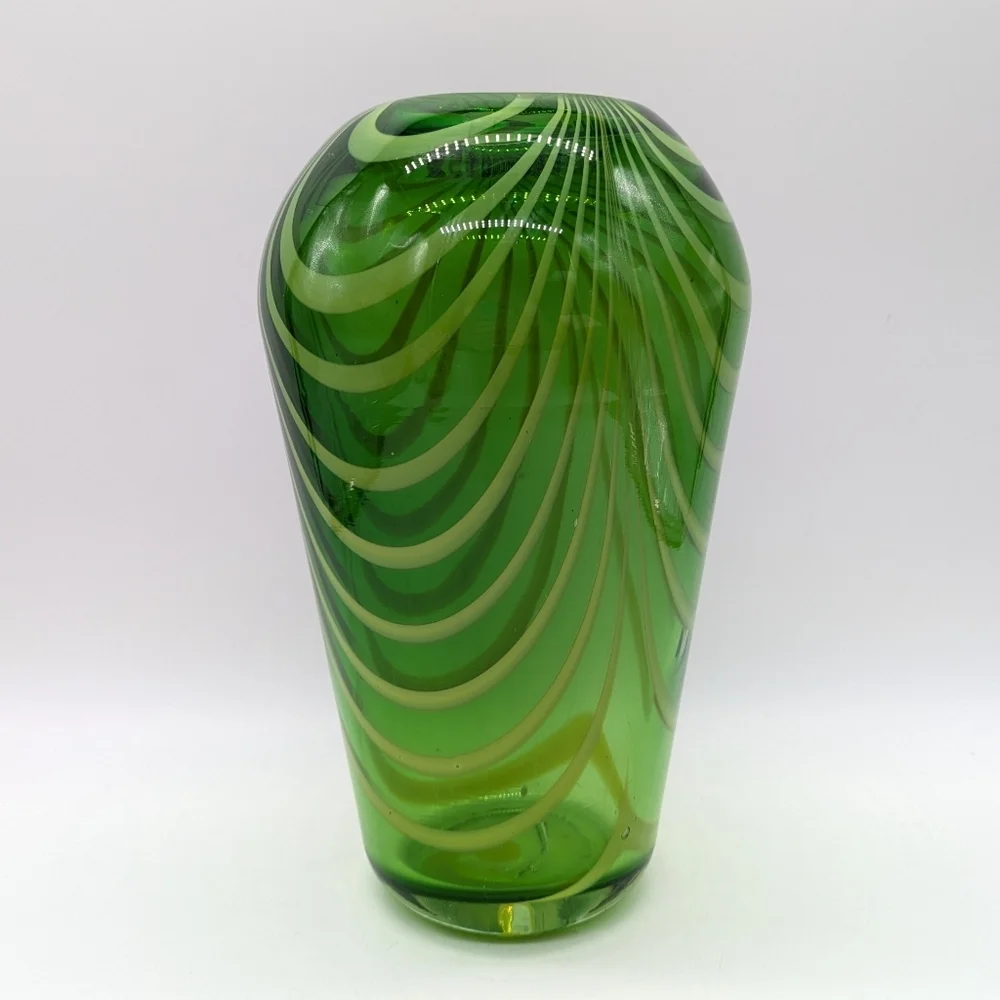 N/A green glass