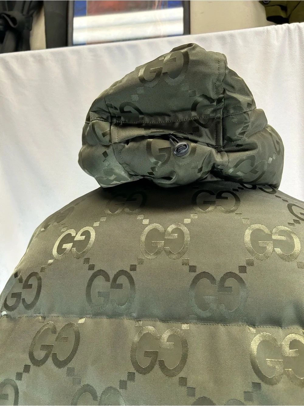 Gucci material 100%