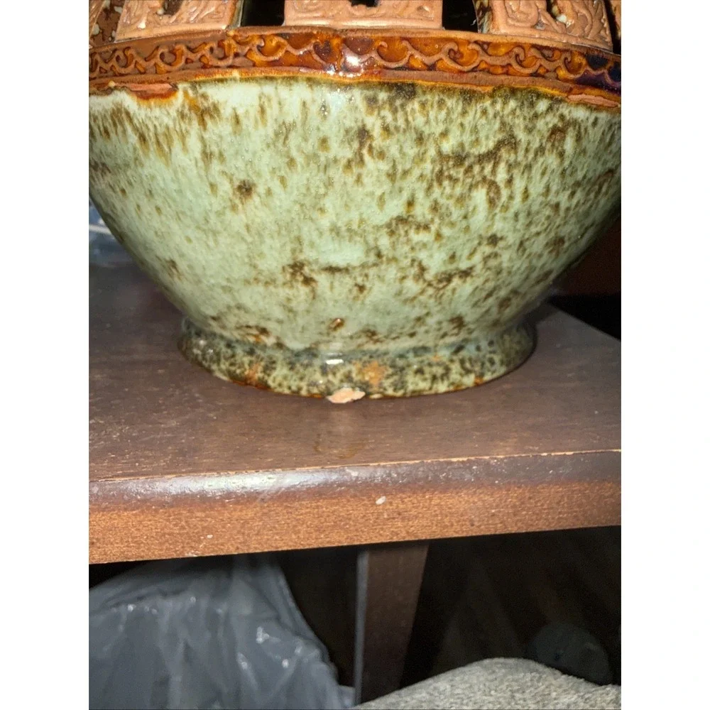Source Unknown studio marked