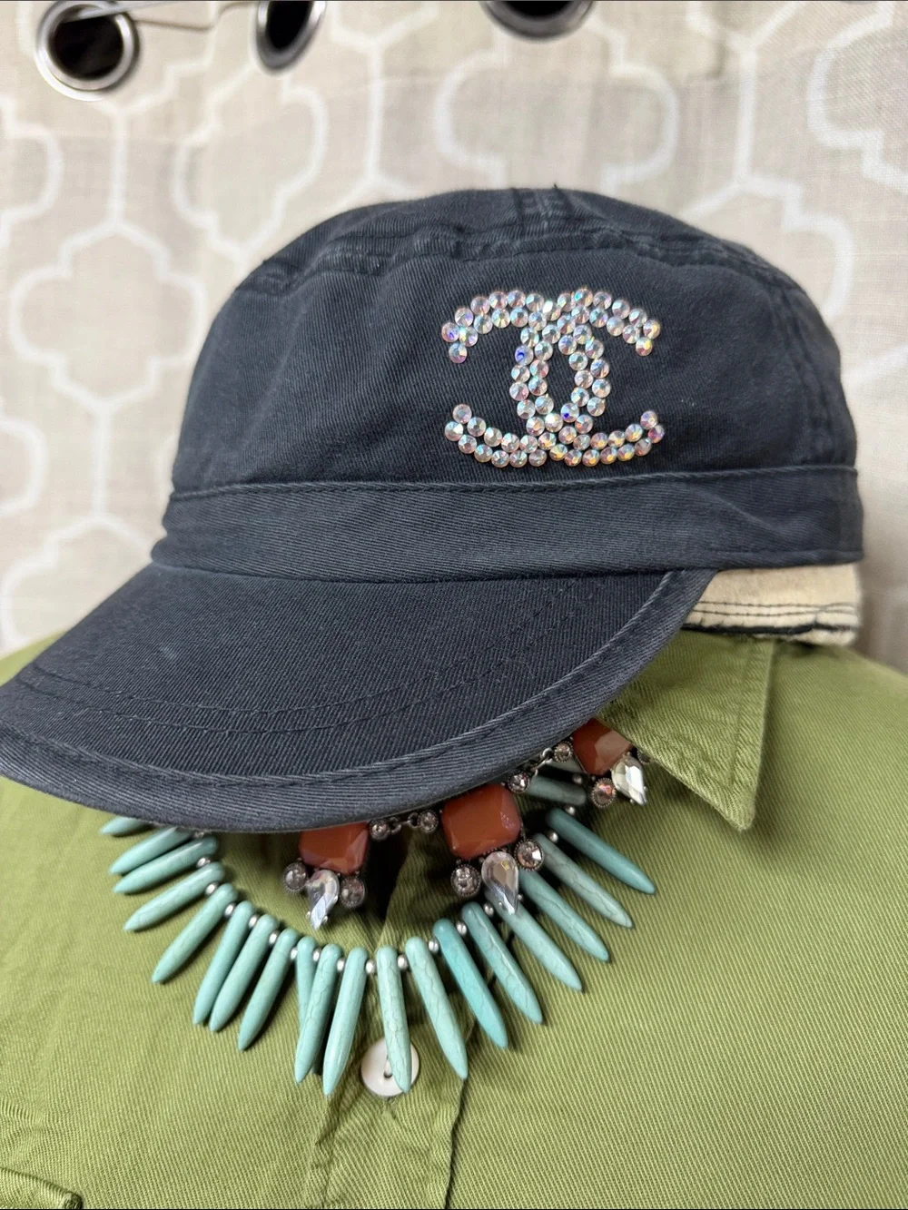 N/A black chanel