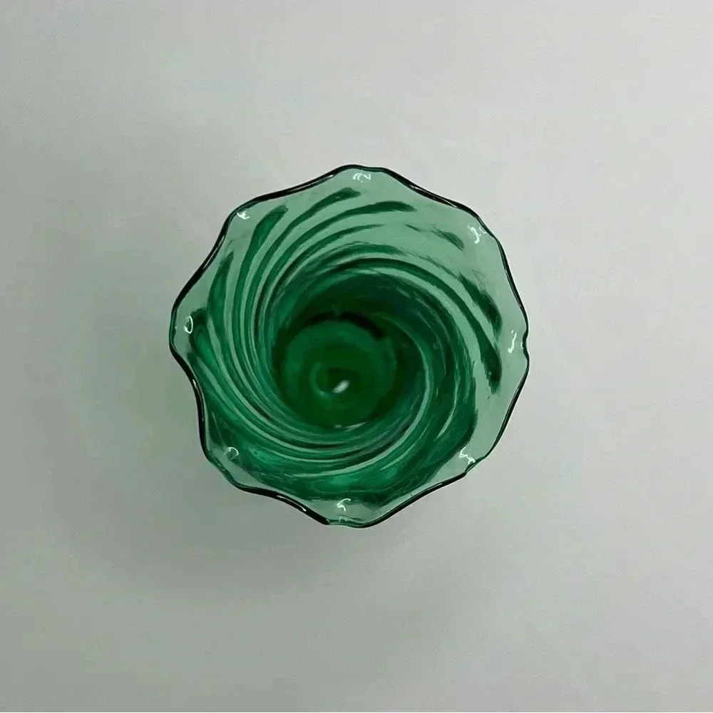 Vintage Art Deco Handblown Glass Green Twisted Scalloped Bud Vase 7.75