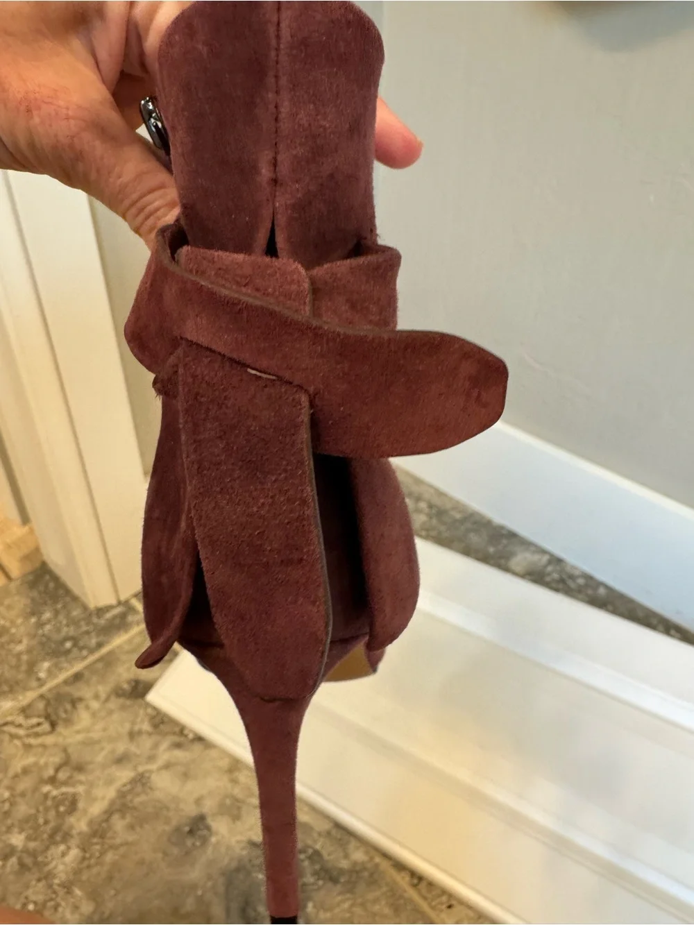 Vince Camuto chic maroon