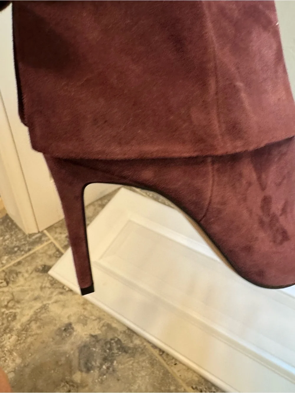 Vince Camuto chic maroon