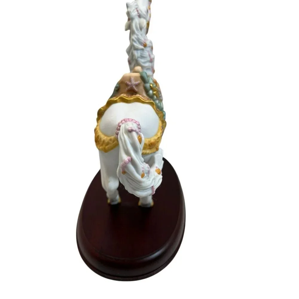 Lenox tall seaside horse