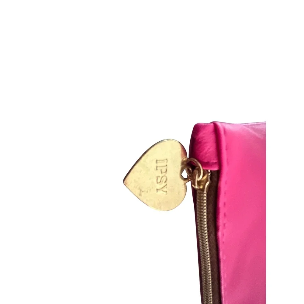 ipsy combines message lining