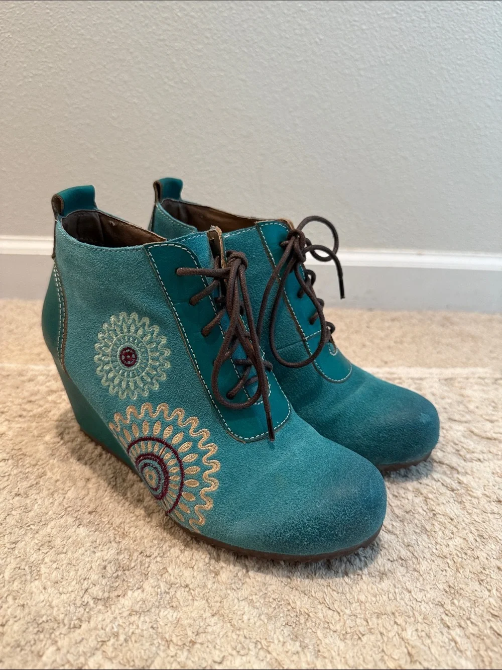 Lartiste boots are