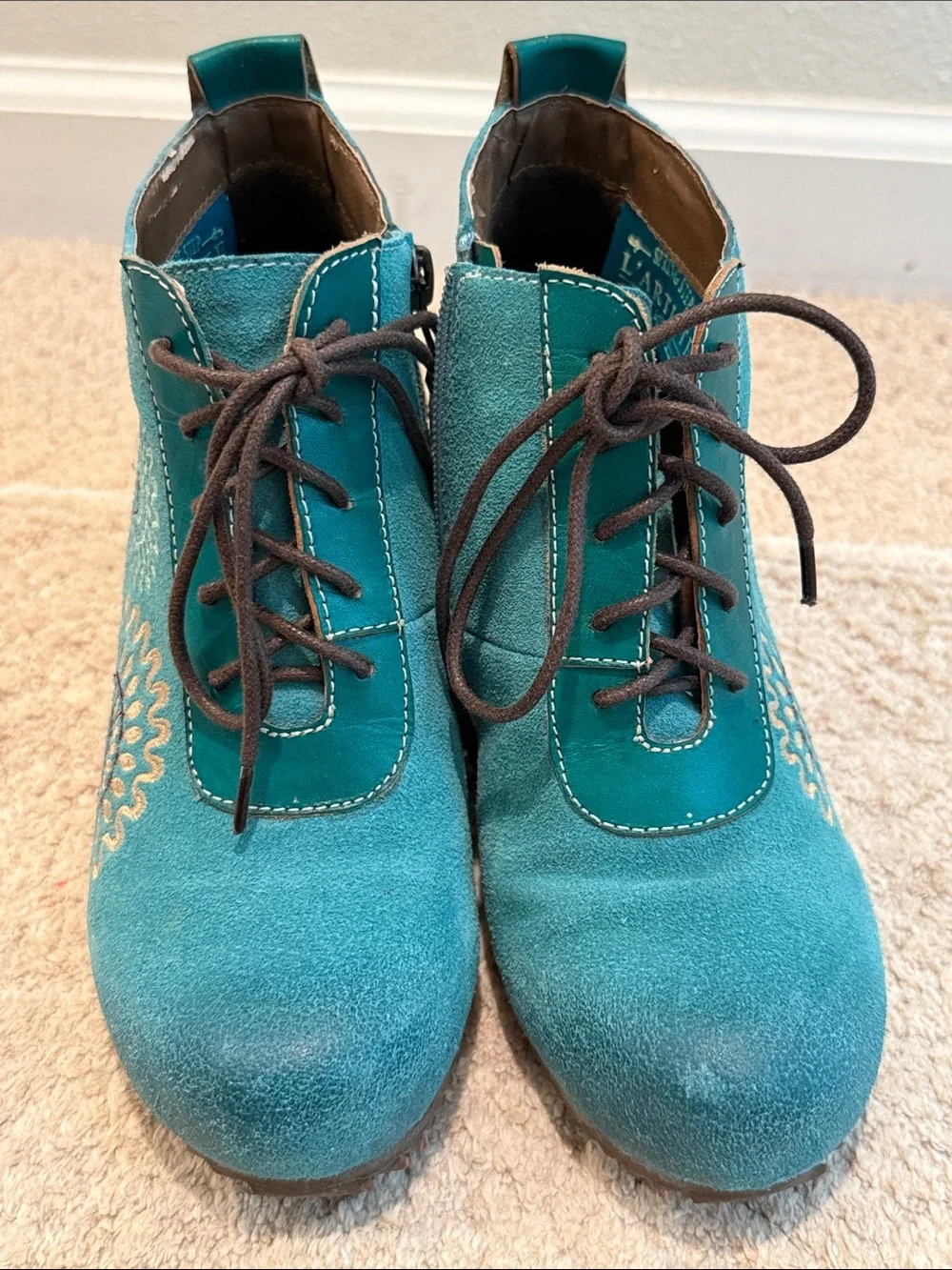 Lartiste boots are